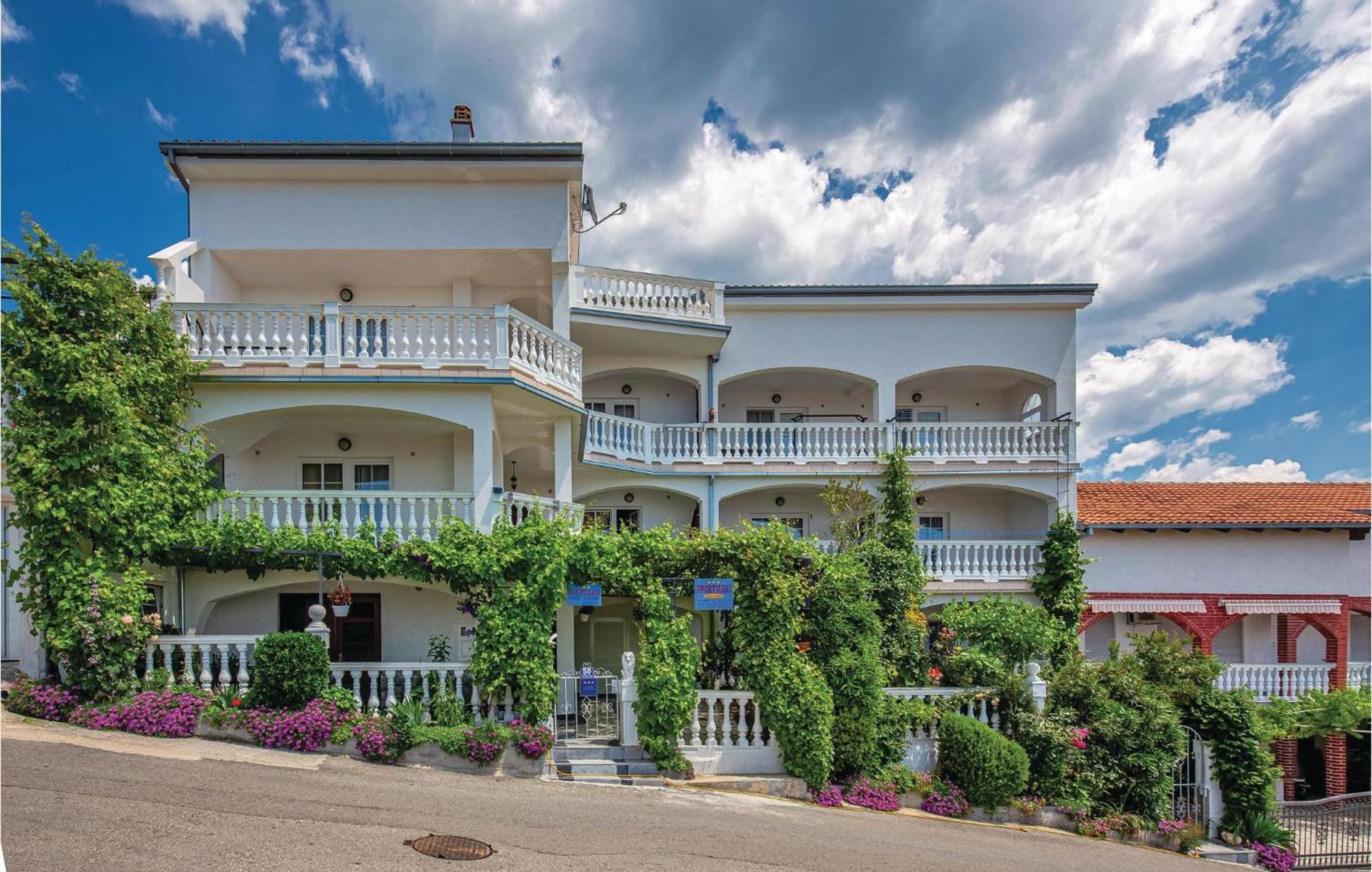 Stunning Apartment In Crikvenica With Wifi Exteriör bild