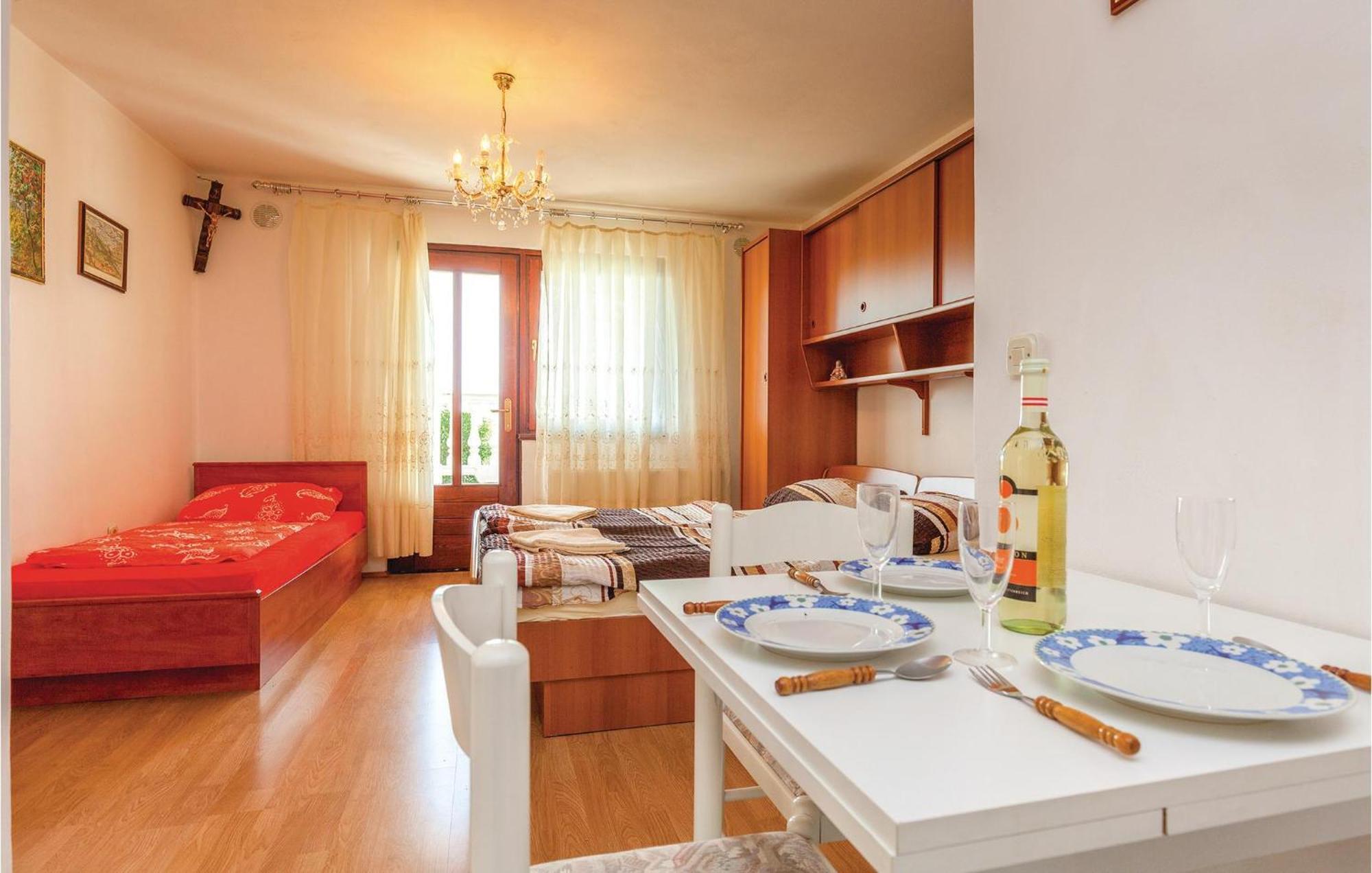 Stunning Apartment In Crikvenica With Wifi Exteriör bild